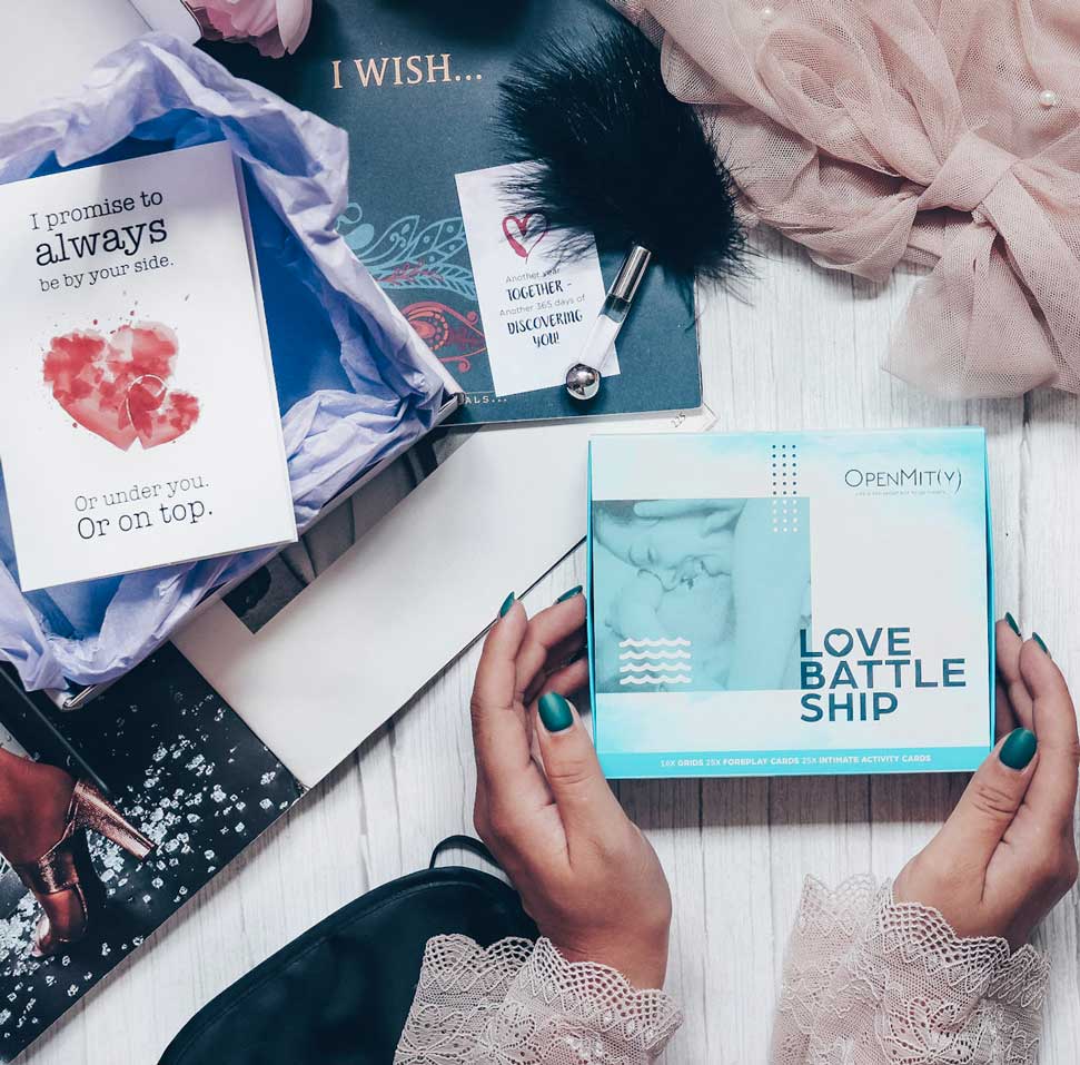 Anniversary box for couples OpenMity romance