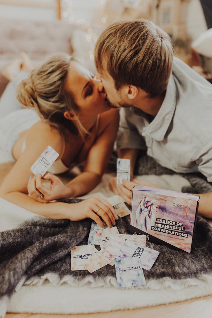 Conversation-Starters-Game-for-couples-OpenMity-Romance