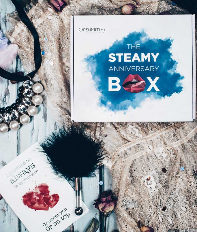 Anniversary gift box for couples OpenMity romance