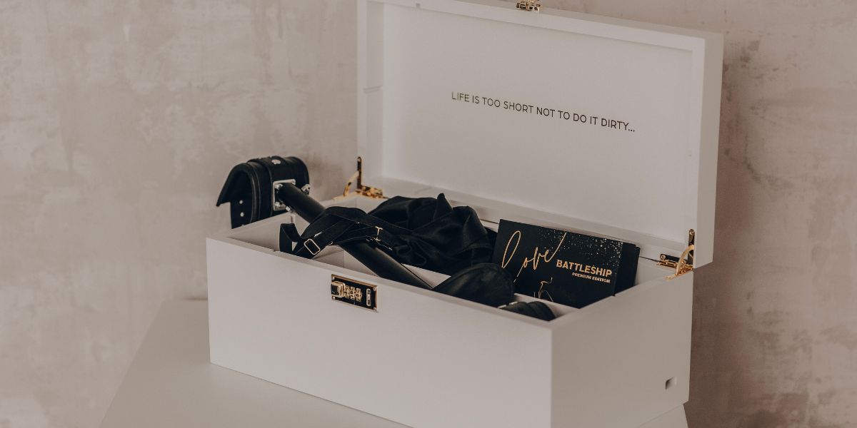 XL white adult toy box with lock