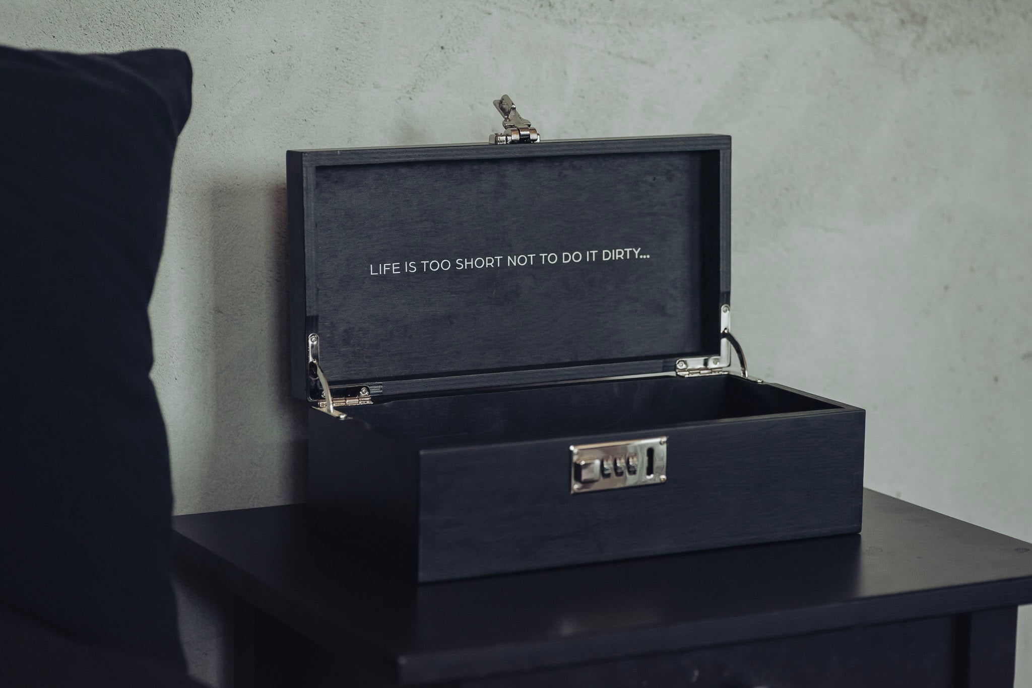 sex_toy_storage_box_small_black